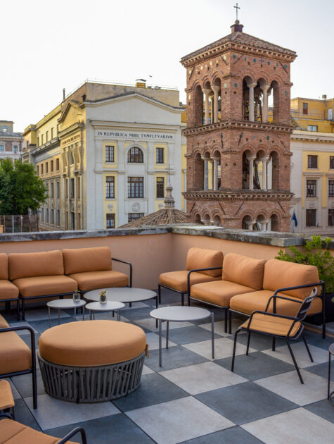 FOTO SOTTO BAR, GIARDINO E TERRAZZA PAG. PRINCIPALE 1