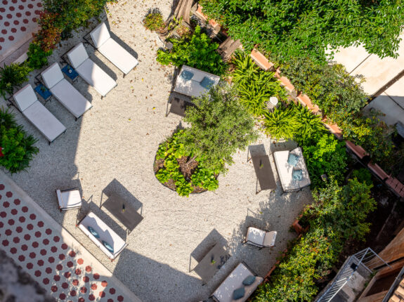 FOTO SOTTO BAR, GIARDINO E TERRAZZA PAG. PRINCIPALE 2